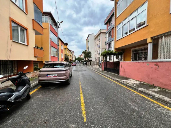 Parseller Metro Yakını 17 Yıllık 4.kat Balkonlu 145m2 Kiralık 3+1 1