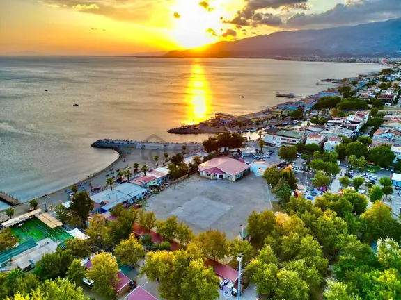 ∞ Denizden ∞ Akçay Altınkum'da Doğalgazlı 2+1 Sürekli Kiralık Daire 1