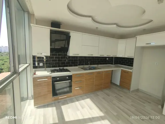 Gürselpaşada Yüzme Havuzlu Sitede 3+1 Giyinme Odalı Ebeveyn Banyolu Lüks Daire 2