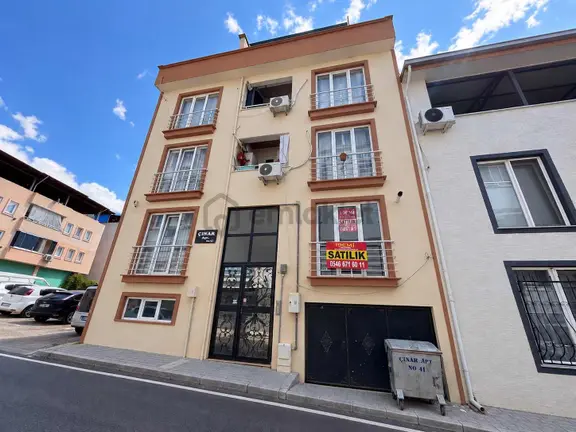 Sakarya Mahallesinde Kapalı Otoparklı & İskanlı Masrafsız 2+1 1