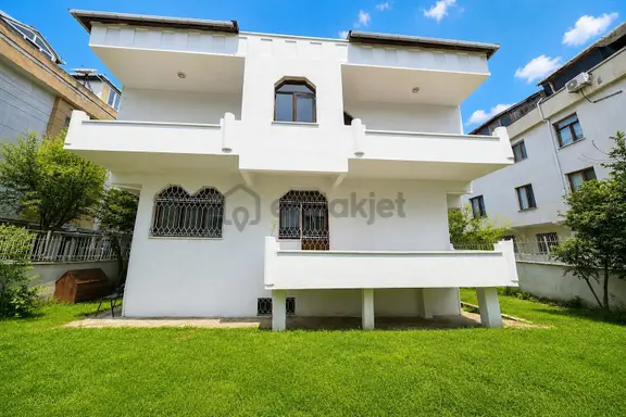 Bakırköy Florya Şenlikköy De Satılık 5+1 Villa 1