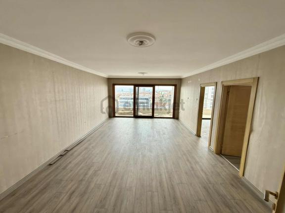 Sanatoryum Cad Üzeri Lüx Yapılı Manzaralı Geniş Kiralık 2