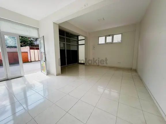 Remax Desıgn Hızırtepede Hastane & Sgk Yakınında Kiralık Dükkan 1
