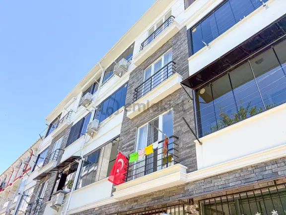 Kumbağ'ın Tam Merkezinde Asansörlü İskanlı Satılık 1+1 Daire 2