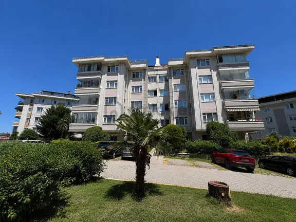 Çengelköy Doktorlar Sitesinde 155m2 Masrafsız Keyifli Daire 2