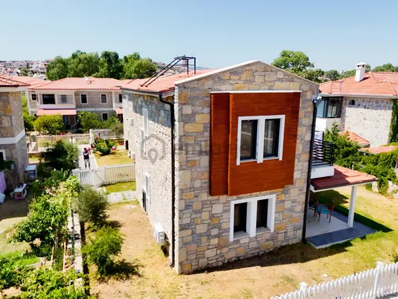 Datça Merkezde Denize Çok Yakın İskanlı Tek Villa 1