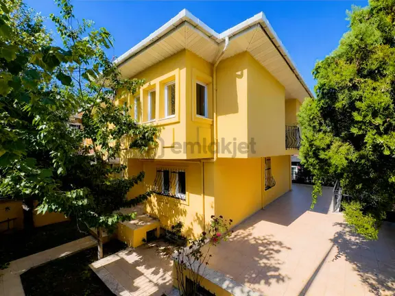 Çengelköy Ata-2 Sitesinde 320m2 Triplex Villa 1