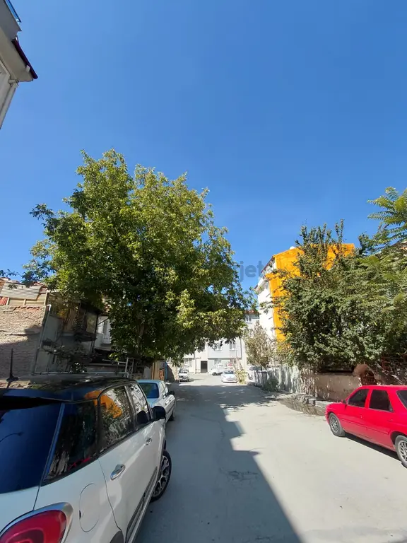 Kütahya Meydan Mahallesi Kiralık 1+1 Ara Kat 2
