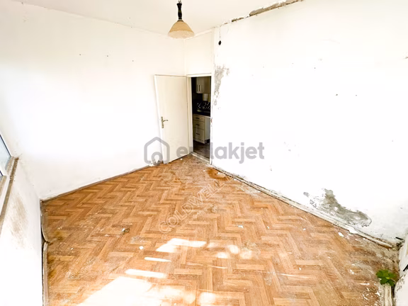 Kuşadası Türkmen Mah. Denize Yakın Bahçe Katı 2+1 Daire 2