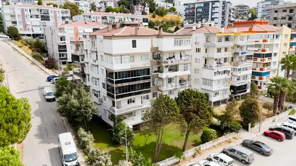 Karabağlar Tahsin Yazıcı Mahallesinde Deniz Manzaralı 3+1 Daire 1