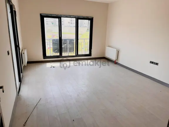 Akgedik Zeki Emlak'tan 4. Etap'da Kiralık 2+1 Daire 1