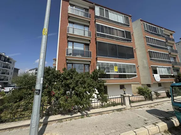 Sağlam Emlaktan Uydukentte Kiralık 4+1 Lüks Daire 1