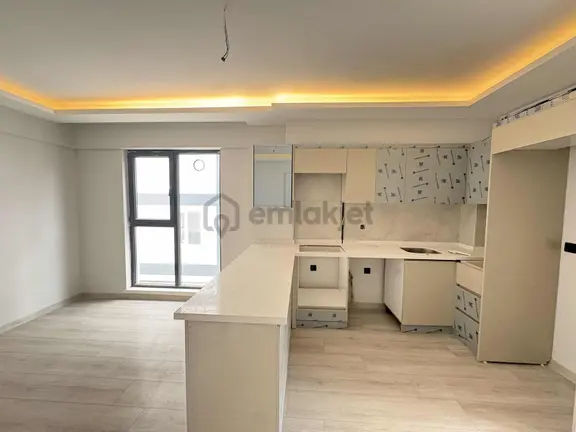 İncek'te İskanlı Yerden Isıtma Bulvara 70m Güney Doğu Cephe 2+1 1