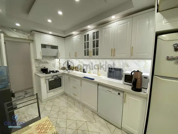 Kaynak Mahallesinde Asansörlü Tadilatlı 1. Balkon Daire 1