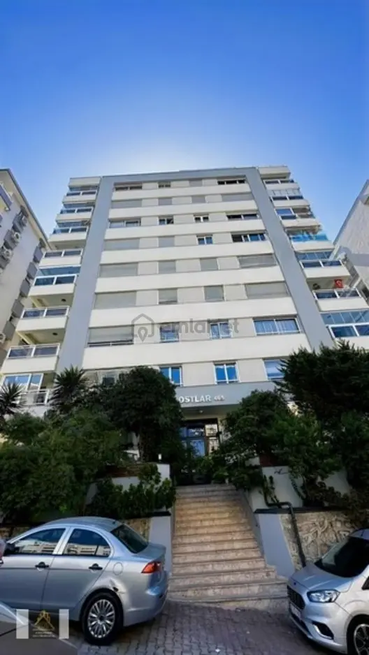 İnönü Caddesinde Metro Yakını Bahçeli 3+1 Kiralık Daire 1