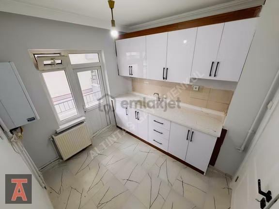 Süvari Mah'de Ara Katta Komple Ön Cephe Yapılı 3+1 Daire 2
