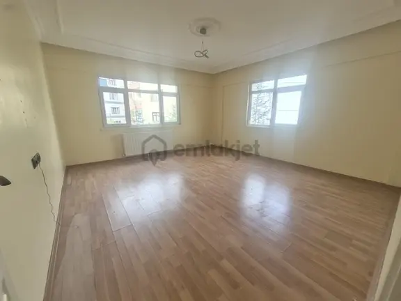 Üniversite Ve Kaymakamlık Yakını 2+1 Kiralık Daire 1