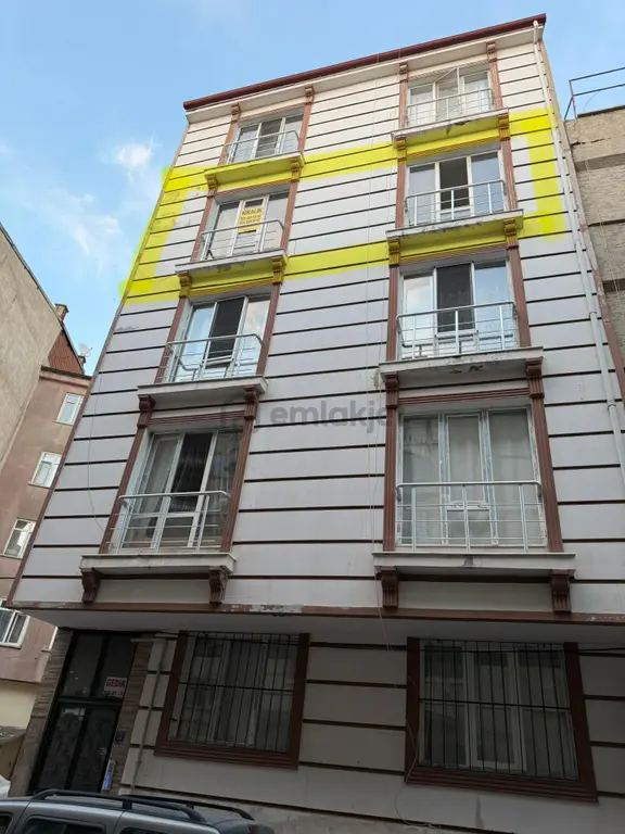 Yeni Mah. Üniversiteye Ve Üniversite Hastanesine Yürüme Mesafesinde 3+1 Eşyalı Kiralık Daire 1
