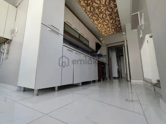 Yılmaz Gayrımenkul'den Andiçen Mahallesi Cadde Üzerinde Full Yapılı Kupon Daire 1
