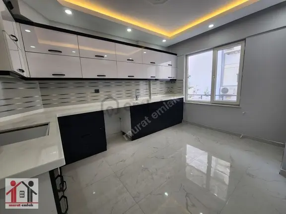 Şirinyalıda Sinanoğlu Cadde Cepheli İçi Sıfır 3+1 170m2 Asansörl 1