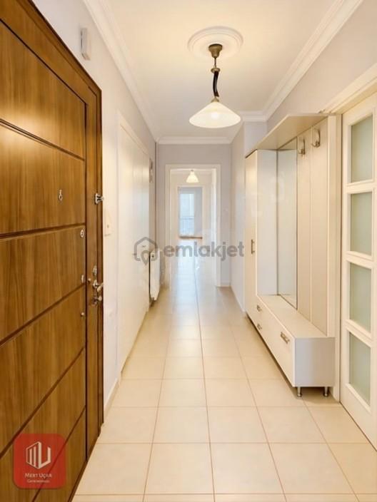 Mert Uçar'dan Karşıyaka Alaybey Yalı Da Ara Kat Kiralık Daire 2