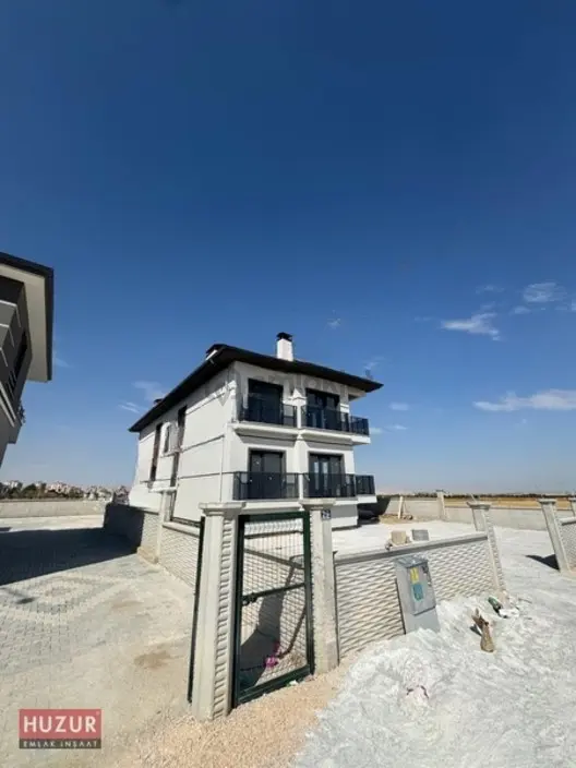 Huzur Emlak'dan Kosova Mahallesinde Satılık 2+1 Daire 1