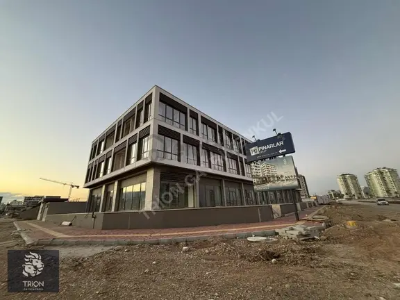 Trion Gayrimenkul - 40'lık Yola Cephe Satılık Ofis 2