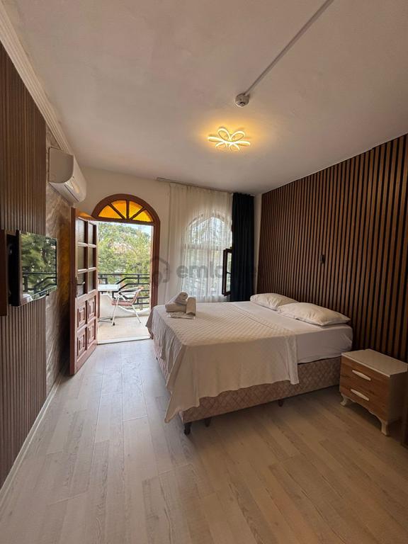 Kuşadası Havuzlu Sitede Günlük Kiralık Stüdyo Daire 1