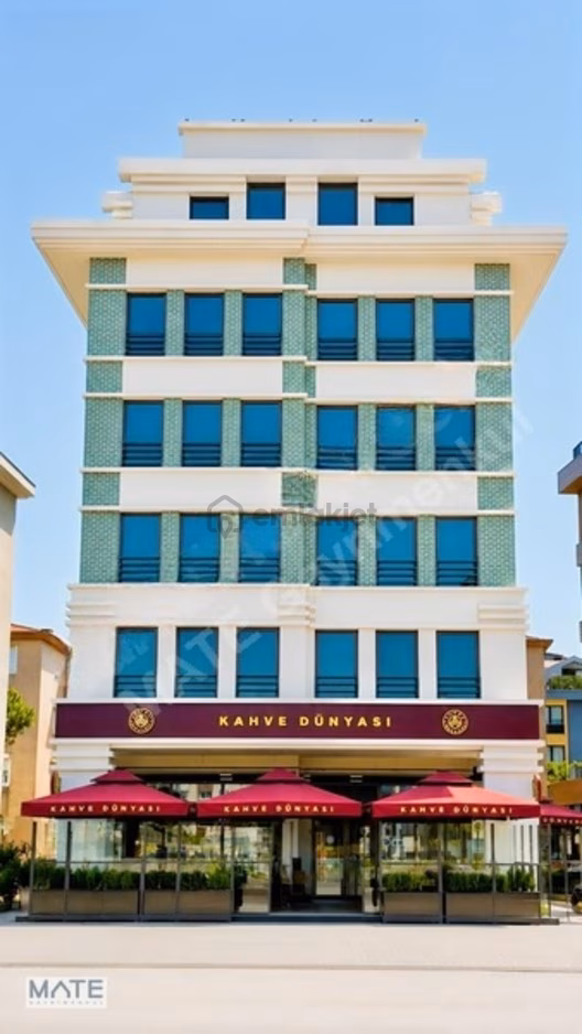 Paşakonakta Prestijli İş Merkezinde Kiralık İşyeri Ofis 1