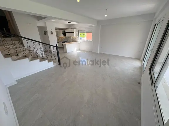 Rota Emlak'tan Gümüldür'de Site İçerisinde Lüx Satılık Villa 2