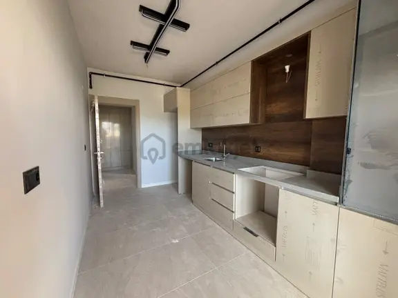 Siteler Bölgesinde Sıfır 2+1 Arakat Geniş Balkonlu 1
