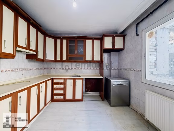 Denge'den Buca Fırat Mahde Merkezi Konumda D'gazlı Bakımlı 2+1 1