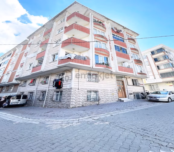 Yenikent Mahallesi'nde Satılık 2+1 Yüksek Giriş Daire Kapalı Pazarın Yanında Köşebaşında 1