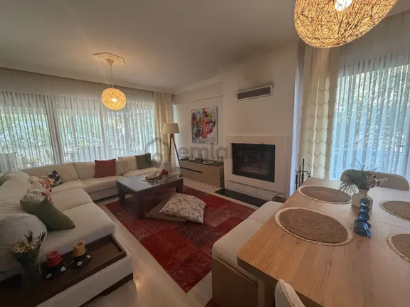 Ayvalık Sarımsaklı Da Muhtesem Villa.denize 90 Metre Mesafede. 1