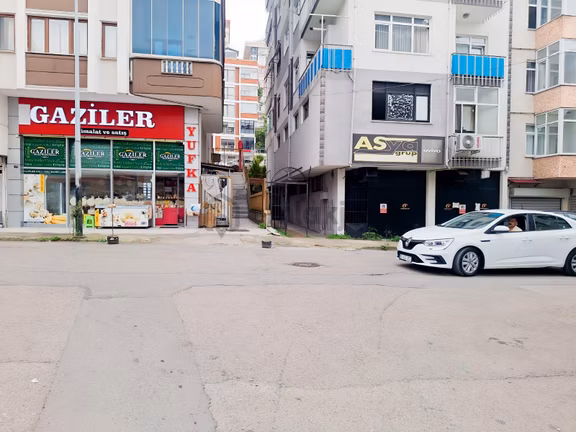 Kiralık Tanjantın Alt Caddesinde (fatih Mah) Tek Bölüm Dükkan!!! 2