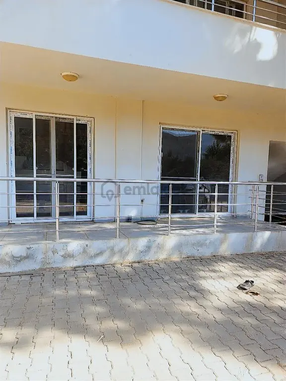 Büyükeceli Sahilde Satılık Yazlık 1