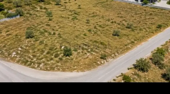 Döşemealtı Bademağacında 551m² Fırsat Arsa 2