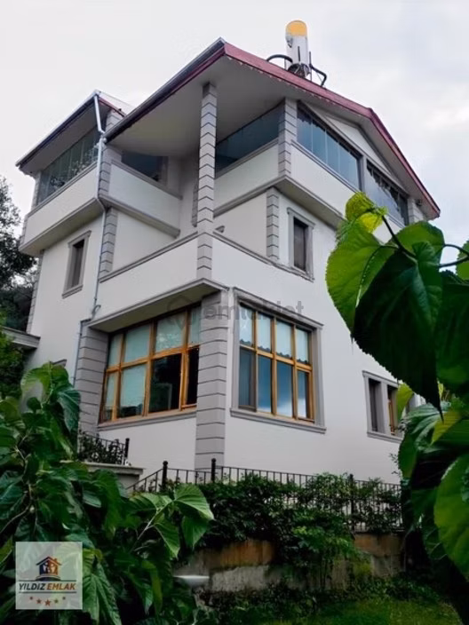 Yıldız Gayrimenkulden Akçaabat Salacıkda Manzaralı Villa 1