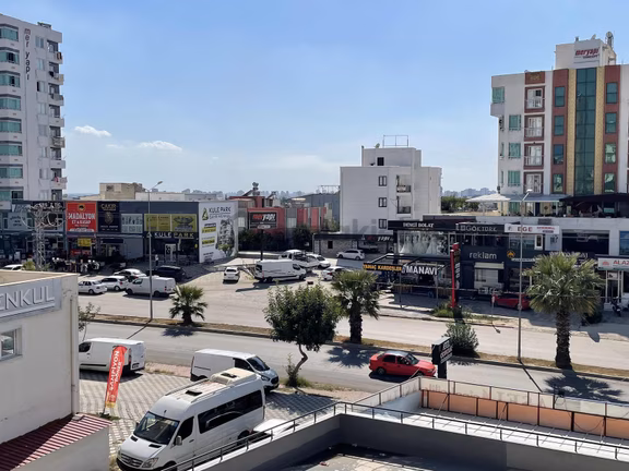 Cadde~üzeri~az~katlı~1+1~full~lüxx~eşyalı~cam~balkonlu~daire~ 1