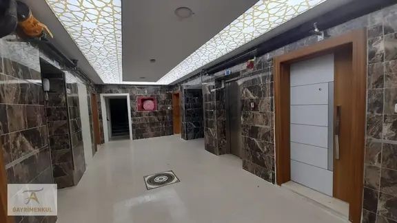 Ali Özcan'dan Fırsat... Site İçerisinde İskanlı Lüx Daire 3+1 1