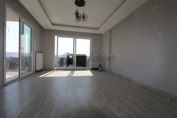Aslan'dan Yenişehir De 34.cadde Civ. Site İçi Havuzlu Cazip 3+1 1