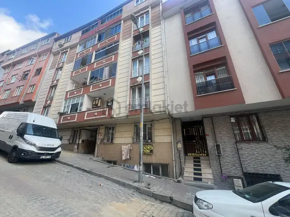 Bilgin Emlaktan Karadeniz Mahallesinde 10 Yıllık Satılık 2+1 Daire 1