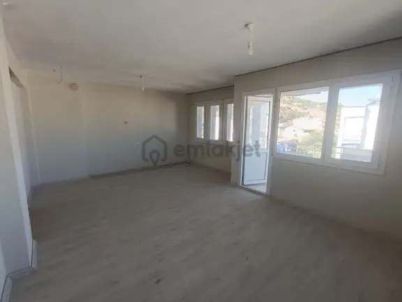 Sağlık Mahallesi Duru Sitesinde 3+1 Satılık Daire 2