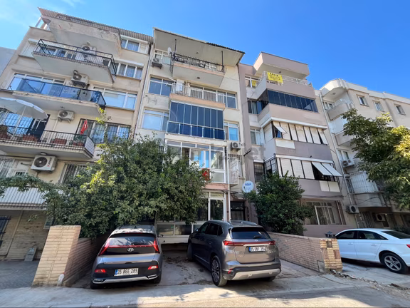 Güzelyalı Parkına 200 Metre 120m2 Çift Cepheli 2+1 Satılık Daire 2