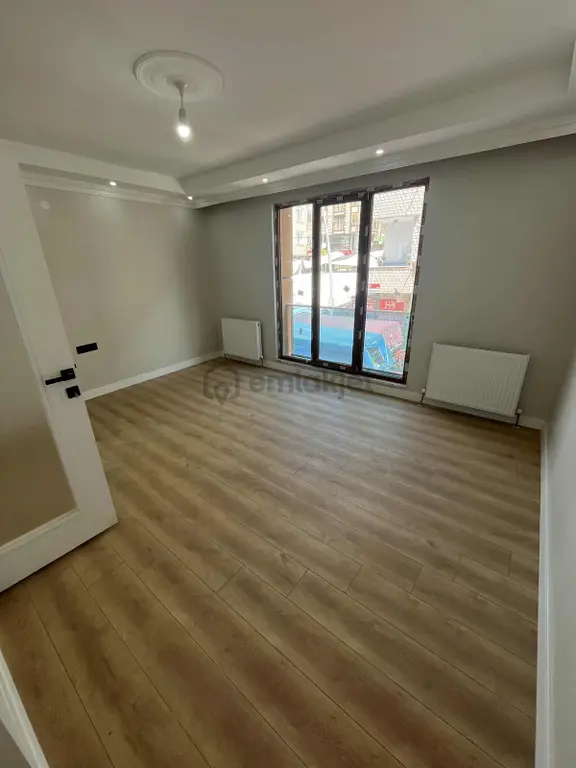 Uğur Gayrimenkul'den Gazi Mahallesi'nde 2+1 Kiralık Sıfır Daire 1