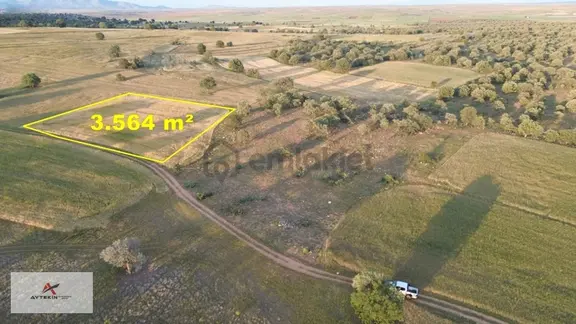 Akören Hacılar Mahallesinde 3.564 M² Müstakil Tapulu Tarla 2