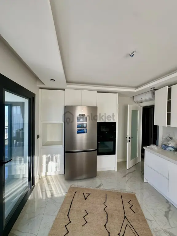 Kabasakal Mahallesi’nde Göl Manzaralı Sıfır Eşyalı/eşyasız Lüks 4+1 Kiralık Daire 2