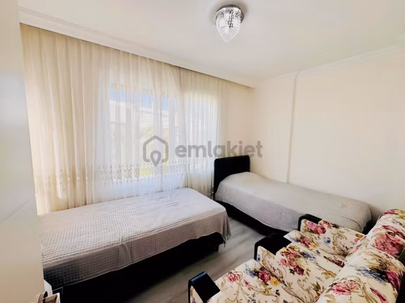 Kuşadası Güzelçamlı'da Denize 900mt Satılık 3+1 Tripleks Villa 2