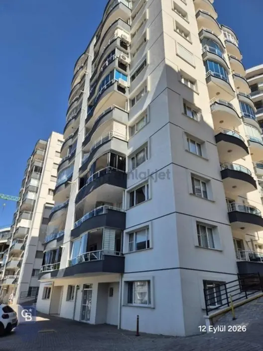 Ata Sitesinde Deniz Manzaralı Kiralık 3+1 Daire 1