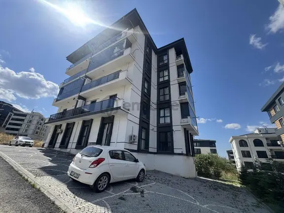 Tema Emlaktan Atatürkmah Arakat Aydınlık Ferah 1+1 Kiralık Daire 1